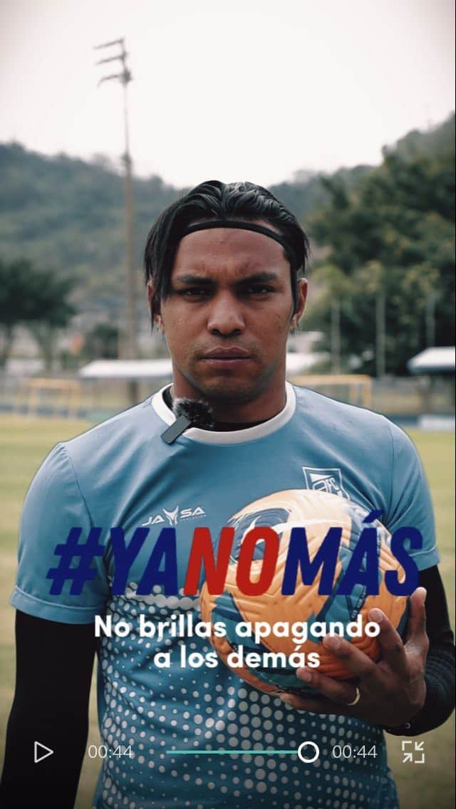 ジェフェルソン・モンテーロのインスタグラム：「No brillas apagando a los demás. @jeffmontero7 #yanomás 🚫 . . Muchas gracias al @9deoctubrefc por su colaboración, ayuda y motivando para incentivar en los  jóvenes los valores que transmite el deporte.  . . #yanomas #stopbullying #fútbol #futbol #deporte #stopbullyingnow #valores #nomásbullying #bullying #bullyingawareness #club #deportistas #respeto #disciplina #trabajoenequipo」