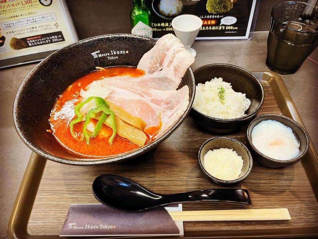 のインスタグラム：「Menya Ikuzo Tokyo  ナポらー麺🍜  ここ最近の食事の中で1番美味かった🥺 銀座amis by air の佐藤さんに 教えてもらった ナポリタンラーメン！ ナポリタンで日本一になったお店作るナポリタンラーメン🍜 ヤバイ美味い😭  #らーめん #ラーメン #ナポリタン #麺やいく蔵」