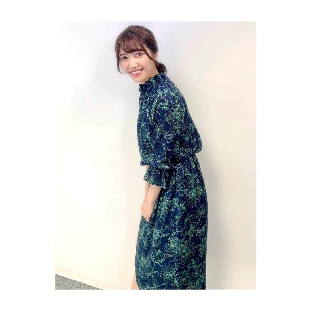 久保井朝美さんのインスタグラム写真 - (久保井朝美Instagram)「🥳 衣装のワンピース率高い❤️  首も袖も クシュッとしていて 可愛かったです😳  サマータイムレンダの 続きを早く見たくて 木曜日が待ち遠しい✨  今日金曜日ですが🫠  #気象キャスター #久保井朝美 #気象予報士 #防災士 #城ガール #アニメ好き #サマータイムレンダ #サマレン #アニメ好きと繋がりたい #シースルーワンピース #柄ワンピース #プチハイネック #大人ワンピ   大雨など気象情報は Twitterに載せています🕊」7月15日 21時22分 - asami_k920