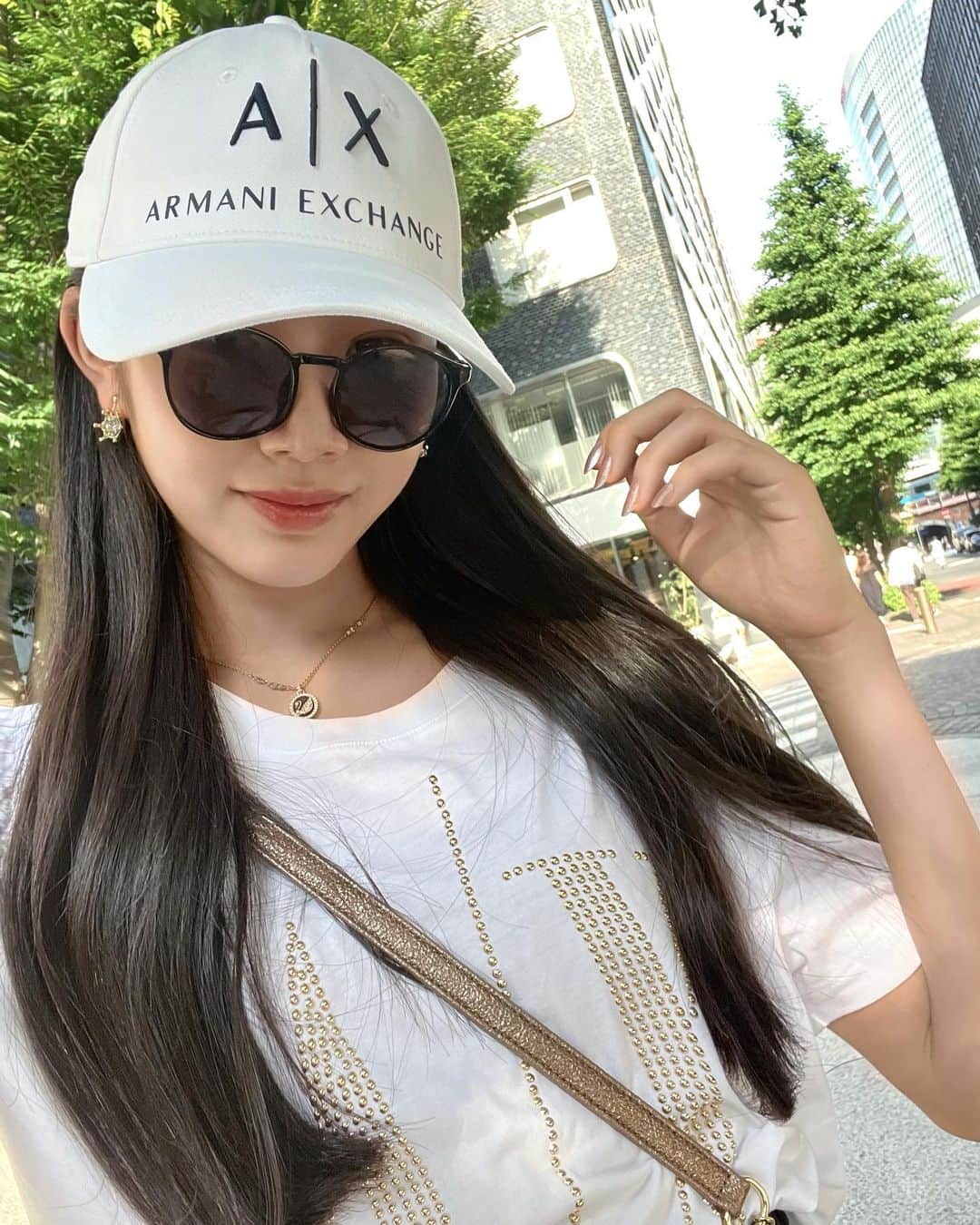 のインスタグラム：「‪⸜♡⸝‍‬  皆さんお久しぶりです！🕶  夏になって外が気持ちいい日は良くお散歩するの🤍  #天翔天音 #05 #sjk #jk2 #amanetensho #fashion #ootd #armani #05년생 #asian #teen」