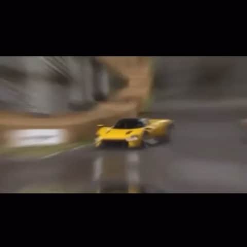 スウィズ・ビーツのインスタグラム：「Even in the rain we keep it moving💨💨💨💨💨💨💨💨💨💨 #ferrarisp3 #daytonasp3」
