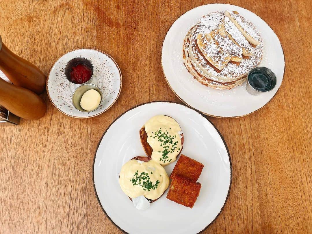 都美さんのインスタグラム写真 - (都美Instagram)「#ARIA #salt&ivy #pancakes #eggbenedict  #lasvegas #LAS #morning」7月16日 0時32分 - tomi_pkmj