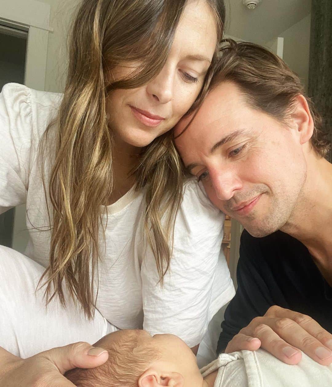 マリア・シャラポワのインスタグラム：「Theodore VII•I•MMXXII 🍼🐣 The most beautiful, challenging, and rewarding gift our little family could ask for.」