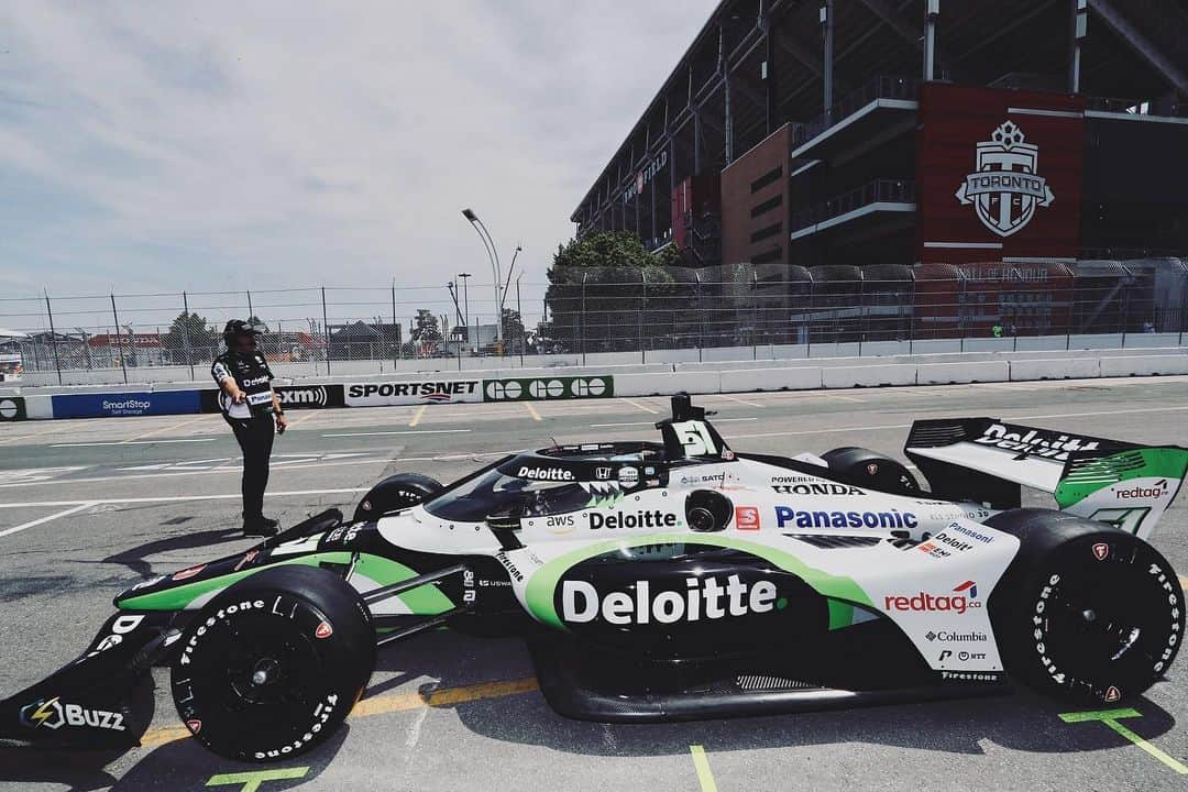 佐藤琢磨のインスタグラム：「New Look #51Car  @deloitte @lifeatdeloittejapan @deloittecanada @hondaracing_hpd @hondaracingglobal  @panasonicjp @redtag.ca  @dalecoyneracing  @rickwareracing  @biohavenpharma」