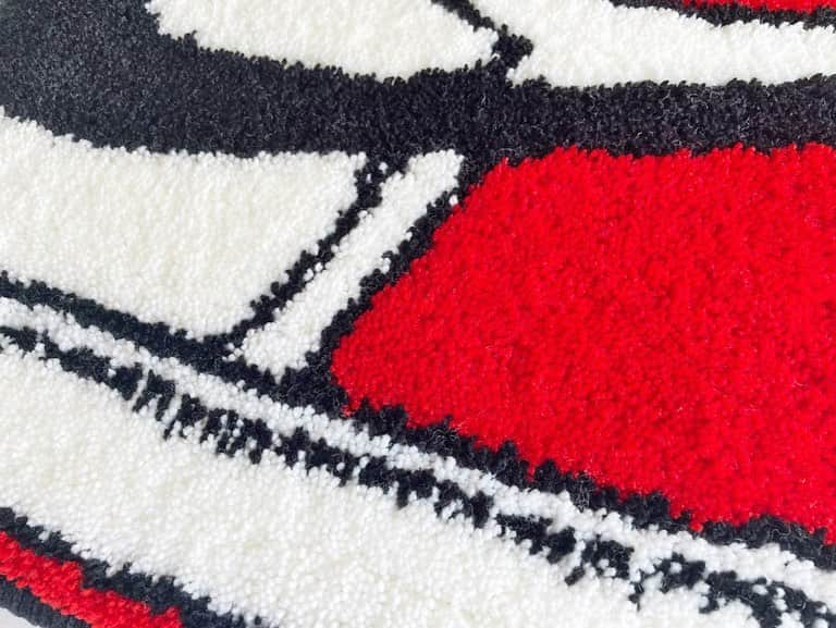 セカンドラボさんのインスタグラム写真 - (セカンドラボInstagram)「AJ1 RUG MAT  CHICAGO！ 毎回リリースするたびに好評なスニーカーラグマット。 極少量入荷しております。  http://secondlab.us  #sneakers #kicks #secondlab  #snkrs #nike #rug #interior  #faniture #home #decor #living #products #lifestyle  #japanmade  #madeinjapan #ラグ #スニーカー ＃マット」7月16日 13時26分 - secondlab_official