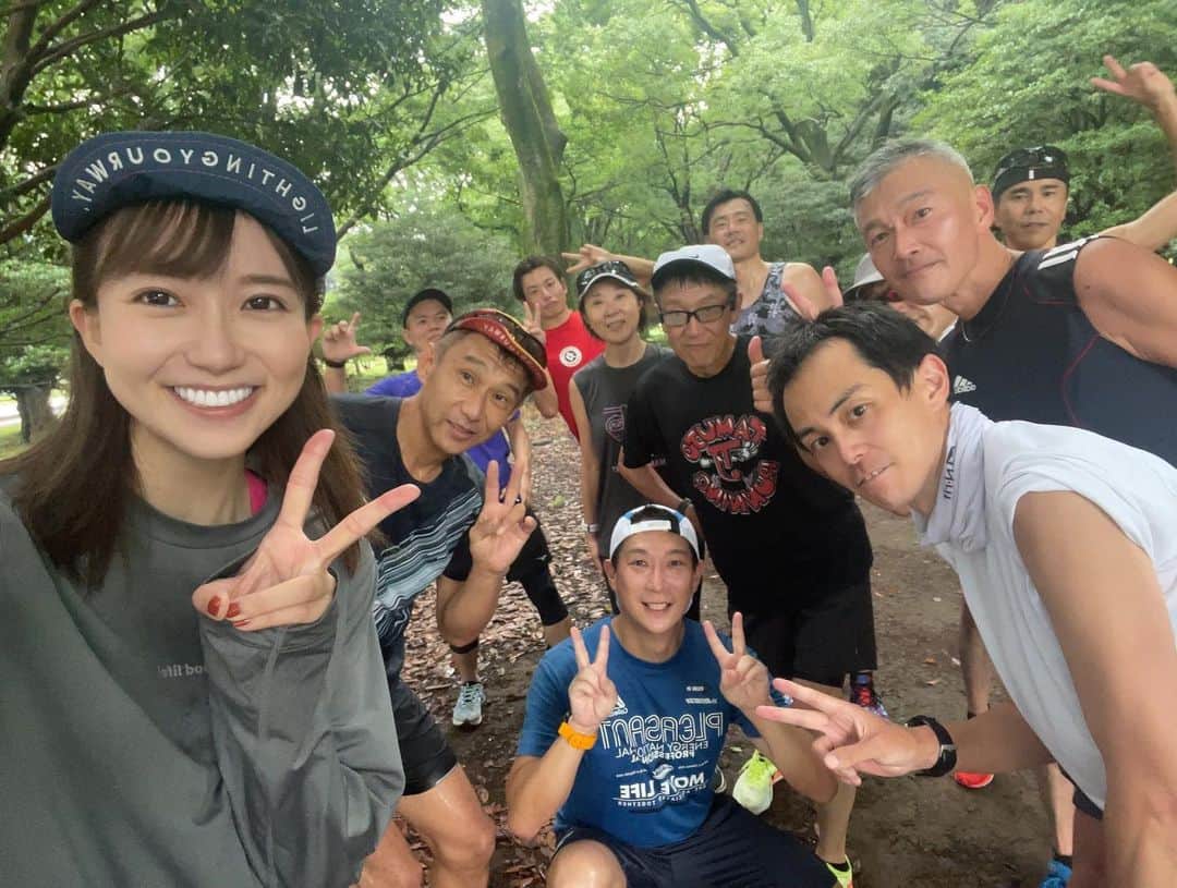 長谷川朋加のインスタグラム：「♡  ✎५⋆*{ 20kmらんらんらーん } ୨୧-------------------------------- ୨୧  朝からがんばれゆうすけ練習会の 月曜日ゲストペーサーを務めました🏃‍♀️💗 @gambaleyusuke   蒸し風呂サウナ状態！！ ずっとプールサイドにいるような感覚！ そんな中20kmランに挑む皆さん… 最高&最高✌︎('ω')✌︎  わたしは5分15ペースを担当🫶🏻 ゆっくり休んでくださいね！  20km走っても10時前☀️ なんて有意義な1日の始まり〜❣️  一杯引っかけよう🍻💗笑  今日も楽しくハッピーに🏃‍♀️  ୨୧ -------------------------------- ୨୧ #やりたい事は全部やる #全力前向き前のめり #走るの大好き」