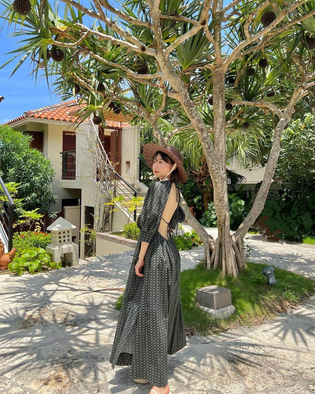 齊藤英里のインスタグラム：「このドレスかわいいの、、♡ #沖縄旅行 #夏休み #ブセナテラス」