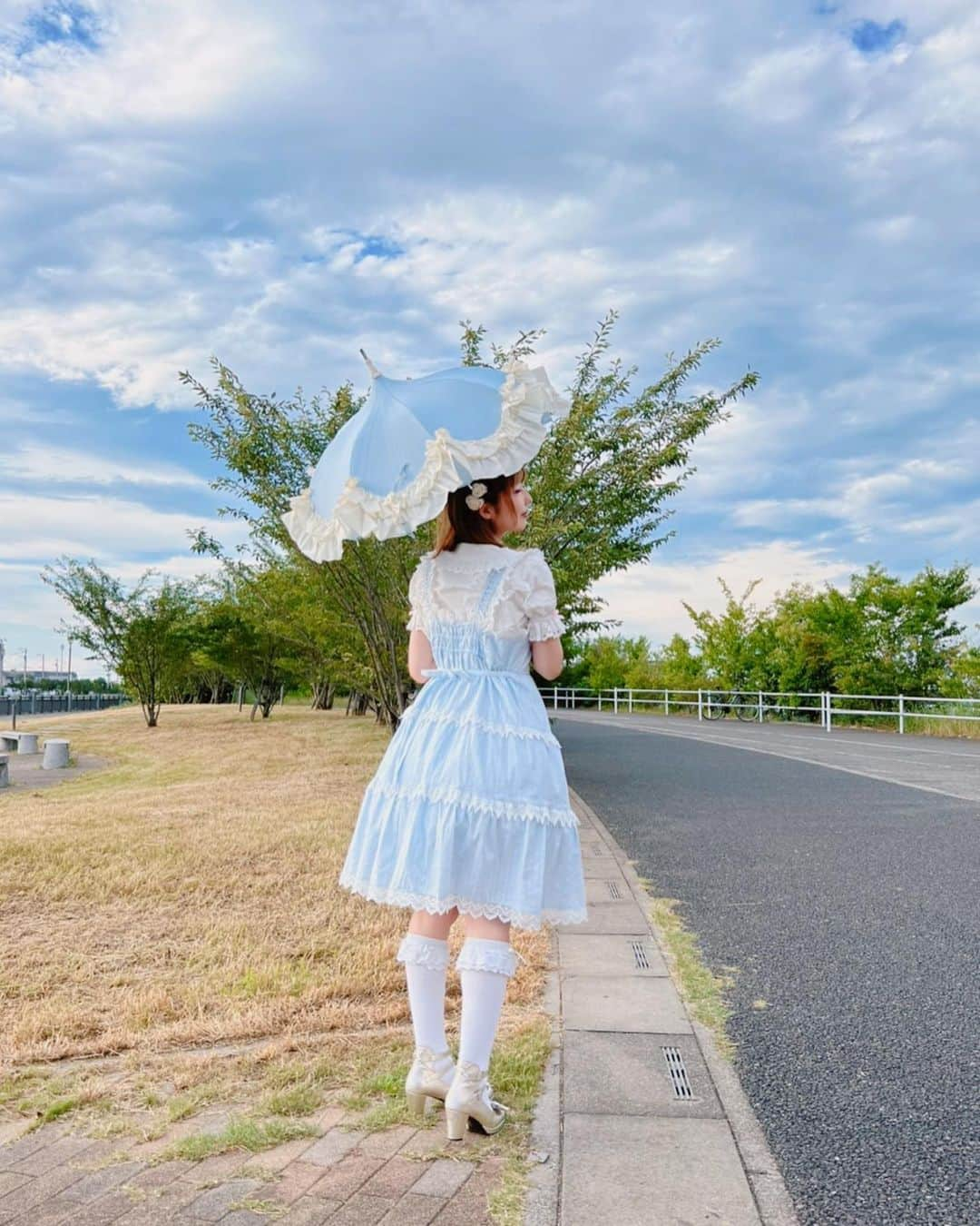 渚のインスタグラム：「夏のからみジャンパースカート🎐  #lolitadress #lolitafashion #ロリータ #ロリィタ #ロリィタさんと繋がりたい #ポートレート #portrait」