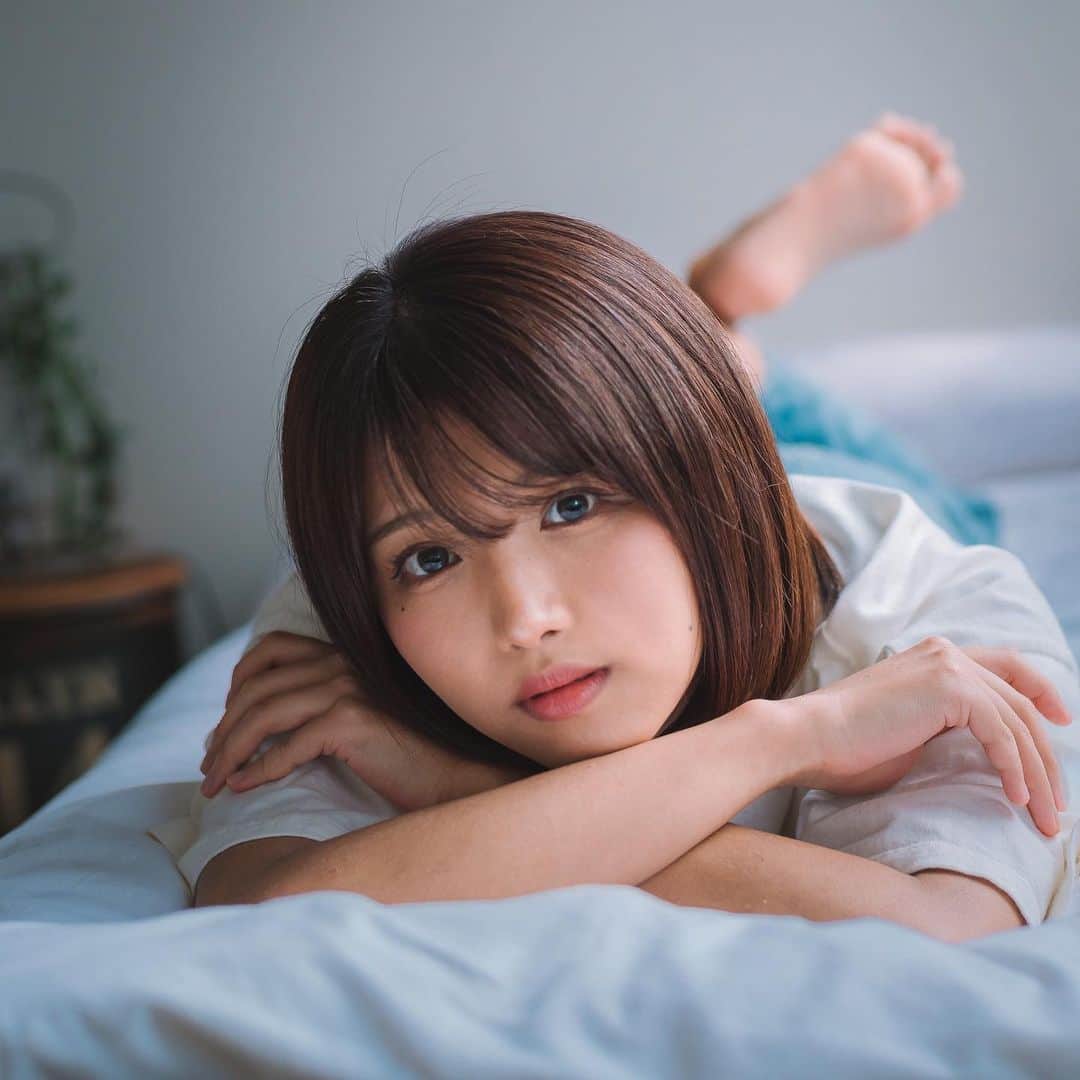 山本ゆうかのインスタグラム：「フォロワーさんが10万人超えててびっくりした🫠！ ありがとうございます🙇🏻‍♀️！！ あんまり投稿しなくて申し訳ない🙇🏻‍♀️💦 . 先日ストーリーで募集した質問回答も近々やります🍓 皆様ありがとうございます✨」