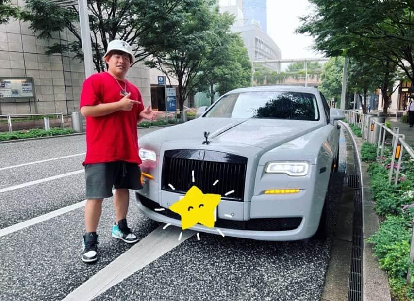 せーぎのインスタグラム：「車を愛してしまった🚗🚗🚗  これからは車にも 本気を出そうと思いやす🫰  #車 #car #ロールスロイス #ゴースト #ghost #ベンツ #benz #bmw #z4 #スポーツカー #スーパーカー #高級車」