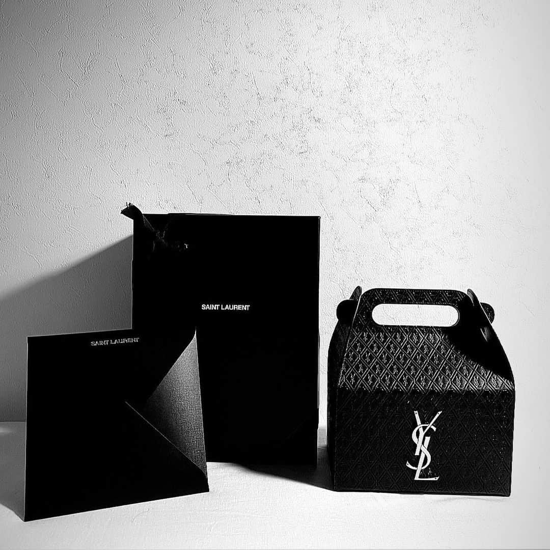 鈴々木響さんのインスタグラム写真 - (鈴々木響Instagram)「Thank you for Saint Laurent💐  @ysl」7月16日 20時25分 - hibiki__0106