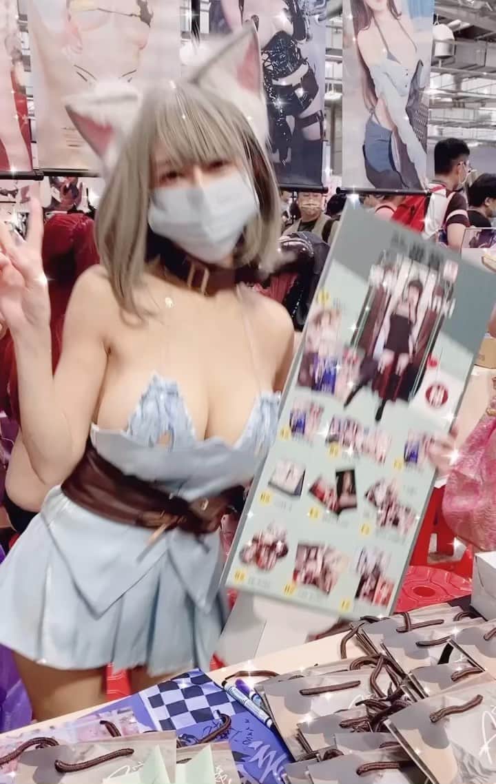 のインスタグラム：「一樣快速結束🥳你們有拍到希希嗎 人實在太多太熱我頭好痛😓 辛苦你們了  好喜歡看到你們～你們好貼心守秩序( ^ω^ )下次見面囉」
