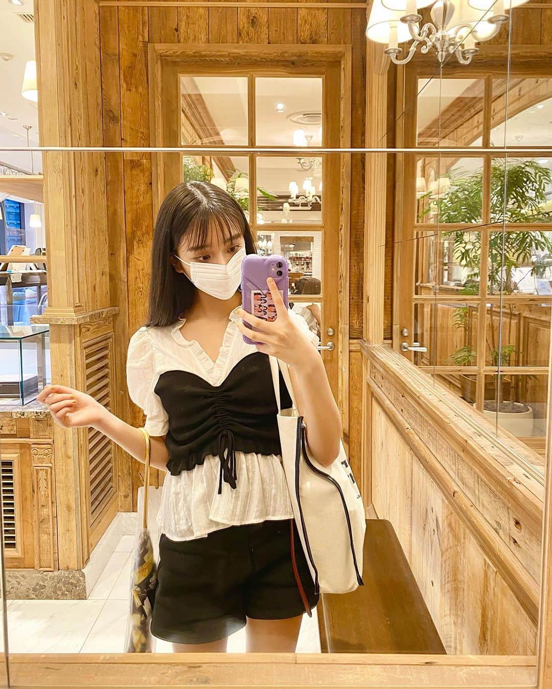 藤岡舞衣のインスタグラム：「💞 ⁡ 今日お仕事帰りに ご褒美でスタバの新作 桃フラペチーノを飲みましたまいちゃんです‪(*˙˘˙*)❥❥ ⁡ 皆さんも何か飲みながら、 ゆっくり休んでくださいね☕️ ⁡ #藤岡舞衣#スタバ‪‪#新作 #桃フラペチーノ#お仕事帰り#美味しかった #ドリンクと写真撮るの忘れちゃいました((泣 #starbucks#fujiokamai#fashion#model#jc3#08」