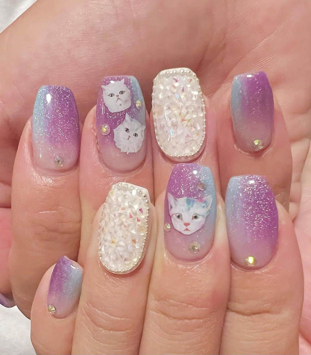 照井和希さんのインスタグラム写真 - (照井和希Instagram)「New nail 🐈💜🦄🔮🐾  @ama_unaxx   ⋱⋰ ⋱⋰ ⋱⋰ ⋱⋰ ⋱⋰ ⋱⋰ ⋱⋰ ⋱⋰ ⋱⋰ ⋱⋰ ⋱⋰ ⋱⋰   #nails #nailart #catsnails #cats #catsofinstagram #猫ネイル #キャットネイル #夏ネイル #マーブルネイル #キラキラネイル #ネイルサロン #堀江 #心斎橋 #猫のいる暮らし #ねこすたぐらむ #オーロラネイル #美爪 #美甲 #ピンクネイル #ワンホンネイル #富家小姐美甲 #네일디자인 #네일아트 #네일 #젤네일 #심플네일 #그라데이션네일 #블링네일 #キラキラネイル #파츠네일 #猫好きさんと繋がりたい」7月17日 8時36分 - kazu24ki