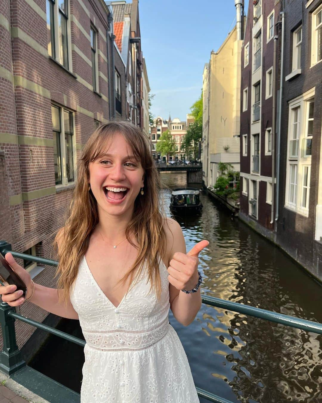 ティム・ディケイさんのインスタグラム写真 - (ティム・ディケイInstagram)「Found these people in Amsterdam. It makes sense…everyone there is beautiful.」7月17日 7時57分 - tim_dekay