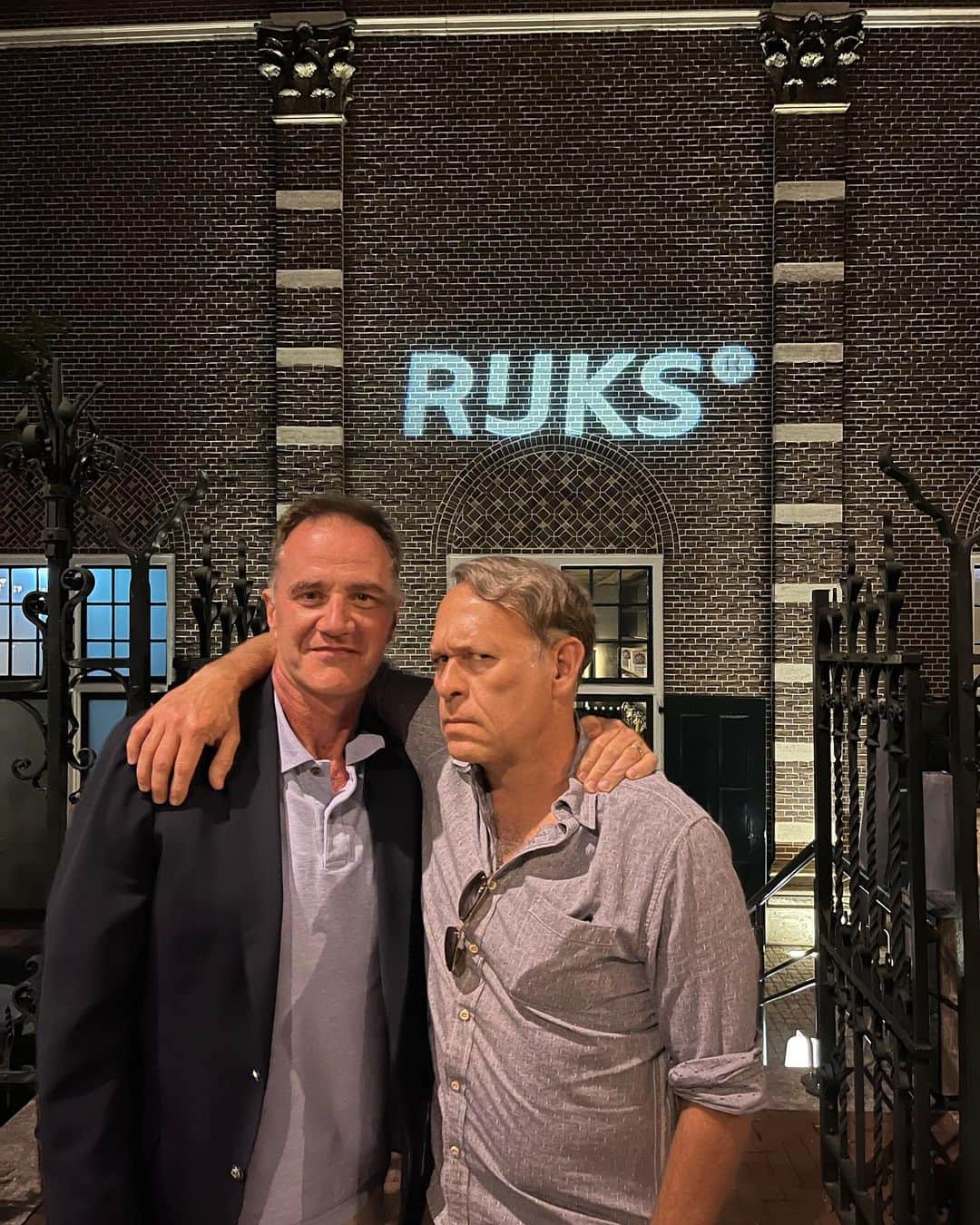 ティム・ディケイのインスタグラム：「Found these people in Amsterdam. It makes sense…everyone there is beautiful.」