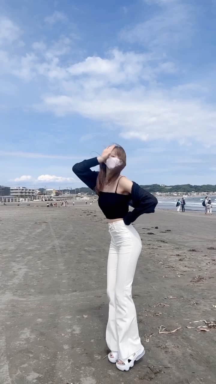 志村美希のインスタグラム：「収穫されたのに秒で捨てられるサザエもどきに注目🐚」