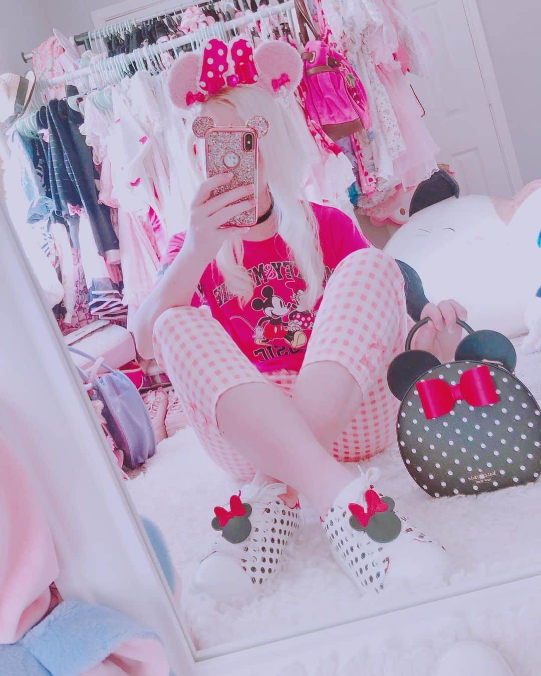 のインスタグラム：「🌷ディズニーシー帰りたい💕🌸  #minniemouse #disneyoutfit #disneyears #ディズニー #ディズニーコーデ #ミニーコーデ #ミニーマウス」