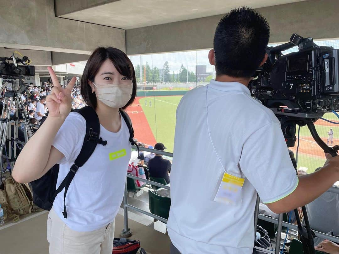 藤坂奈央のインスタグラム：「.  高校野球 神奈川大会8日目⚾️ 今日は等々力球場へ！ 日大高校のチャンステーマ 「マラガ」などを取材させてもらいました🎺 コロナ禍で3年生にとっても初めての有観客試合。 球場にいるとより応援の力を肌で感じられますね😌 . 高校野球ニュースは 試合開催日の平日・祝日21:40〜 土日は21:30〜放送しています✔︎ . あす海の日は21:40〜！お忘れなく！ . #tvk #テレビ神奈川 #高校野球　 #神奈川大会 #青春のカタチ #高校野球ニュース」