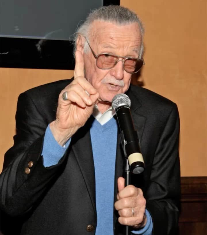 スタン・リーのインスタグラム：「Describe Stan’s personality in one emoji. 😎 #StanLee #WorldEmojiDay」