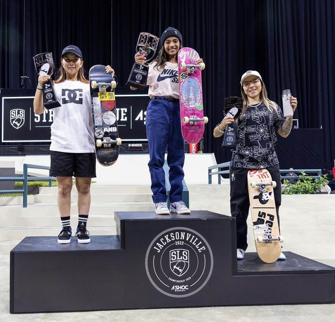 織田夢海のインスタグラム：「I got 2nd place at the SLS Jacksonville🥈 Thank you all for your support!! I had a lot of fun🧡  Thank you @sls   Congrats 🎉🥇 @rayssalealsk8  congrats🎉🥉 @pamelarosaskt   Thank you for your advice😊 @kama0802 @daisukehayakawa_jp」