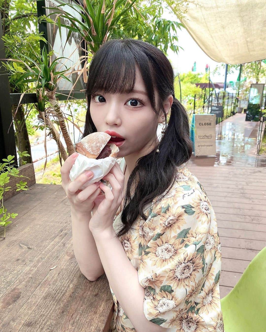 岩田陽菜のインスタグラム：「おしゃれな複合施設になっていて、どのカフェも美味しそうだった〜🥐✨☕️」
