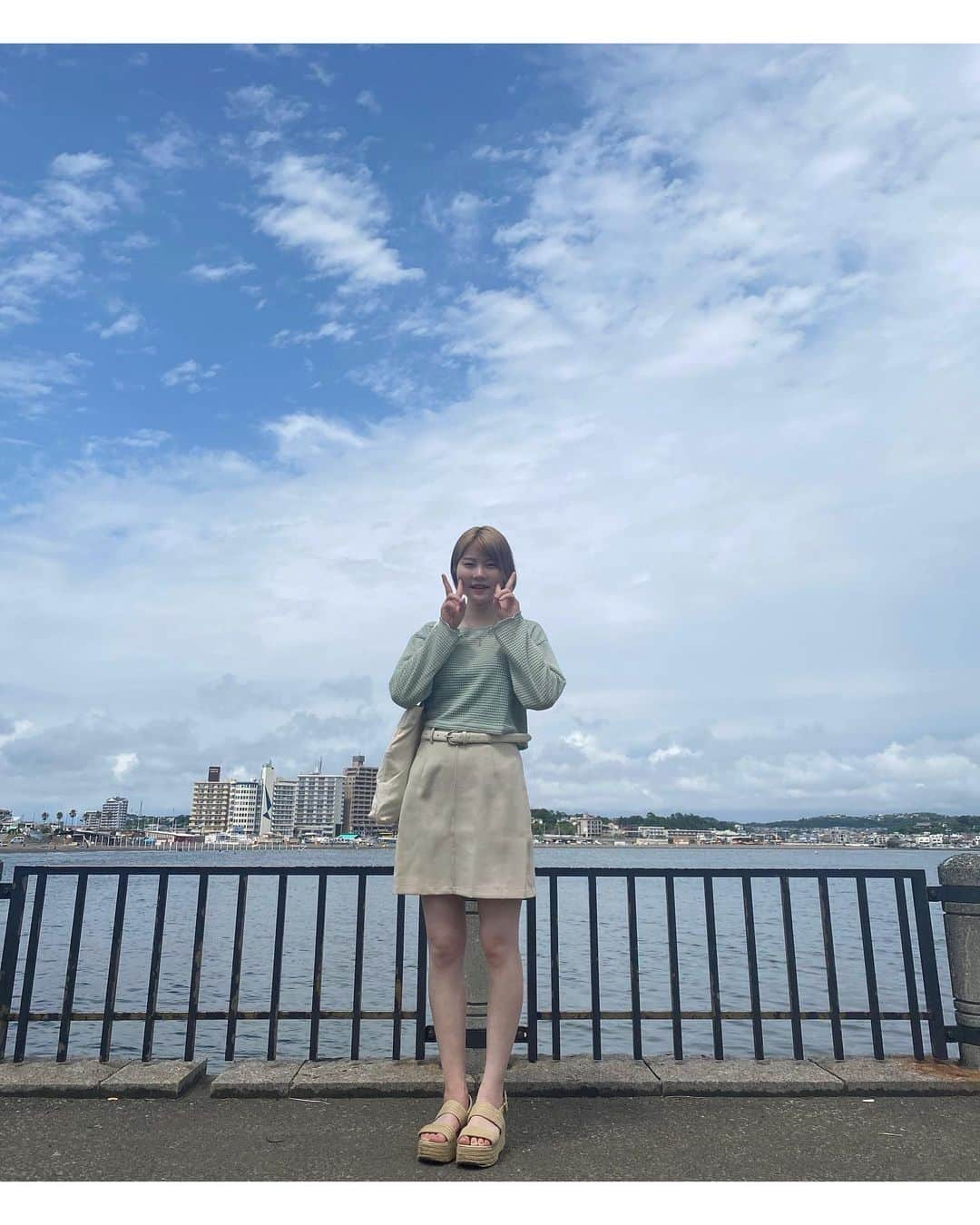 小田結希さんのインスタグラム写真 - (小田結希Instagram)「この間また江ノ島行ってきた🏝  #江ノ島 #生しらす丼 #かき氷 #ミルク味 #海入りたい #バーベキューしたい #おみくじはいつも #怠けずにと書かれてる #はい… #ドラマ名探偵オダ #いつか江ノ島で撮りたい」7月18日 19時04分 - odauedaoda