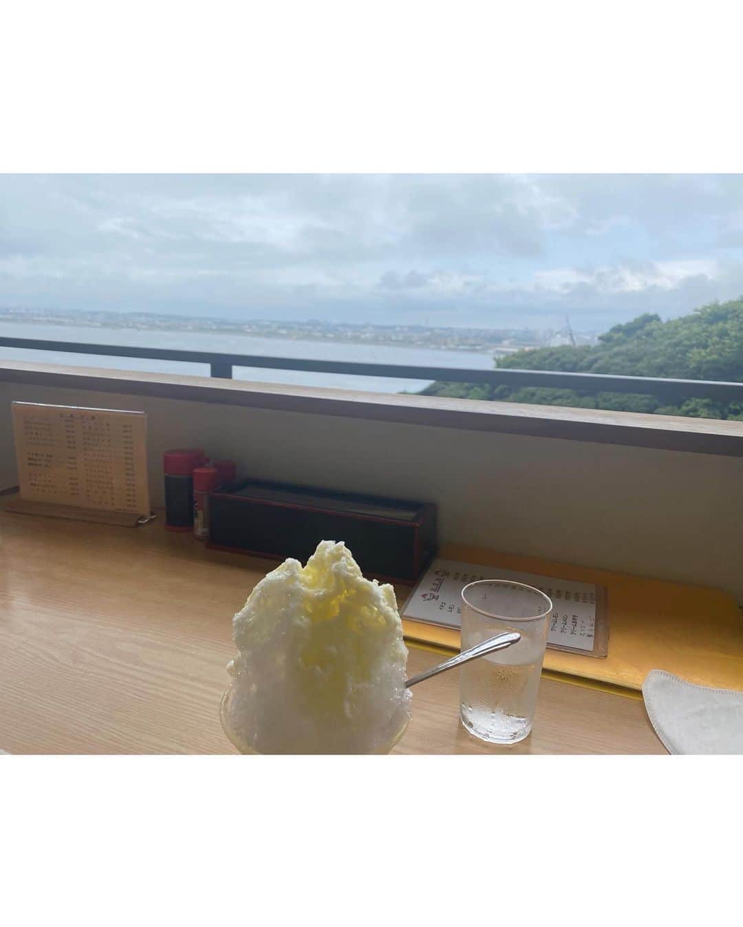 小田結希さんのインスタグラム写真 - (小田結希Instagram)「この間また江ノ島行ってきた🏝  #江ノ島 #生しらす丼 #かき氷 #ミルク味 #海入りたい #バーベキューしたい #おみくじはいつも #怠けずにと書かれてる #はい… #ドラマ名探偵オダ #いつか江ノ島で撮りたい」7月18日 19時04分 - odauedaoda
