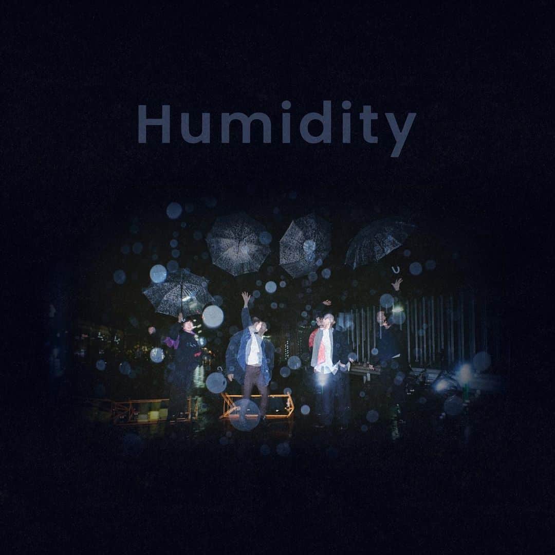 DATSのインスタグラム：「12ヶ月連続リリース第7弾 「 Humidity 」7月20日(水)リリース開始！　新ビジュアルも公開！  今作もアートワークはメンバー自身がプロデュース。今回、歌詞をベースの早川知輝 @hayakikawa が担当。    art directed by @dilemma_design_office  photo by @nikku_ject  hairmake by @takayuri_  styling by  @fk_info」
