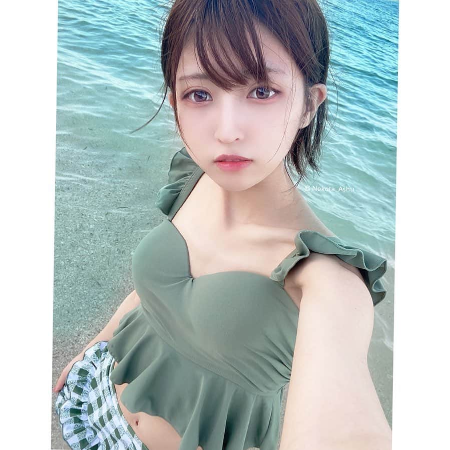 猫田あしゅさんのインスタグラム写真 - (猫田あしゅInstagram)「海の日🐚 . #海 #cosplay  #cosplayer #cosplaygirl  #コスプレ #コスプレイヤー #コスプレイヤーさんと繋がりたい #コスプレイヤー自画撮り部 #selfie #角色扮演 #swimwear #model #make #influencer #メイク ＃モデル #sea #透明感メイク #cosme #コスメ ＃水着 #summer #summercode #selfie #自撮り #服 #海コーデ #swimwearfashion #code #instagram #ギンガムチェック #セパレート水着 #kawaii」7月18日 20時25分 - nekota_ashu