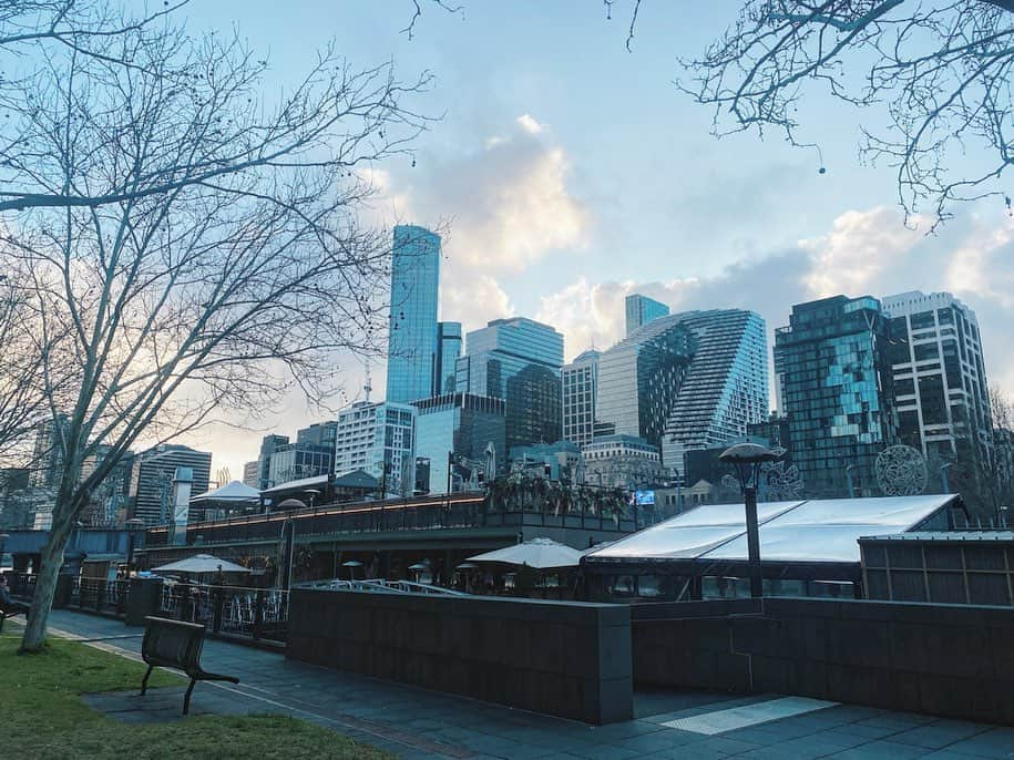 ユナ・デュフネさんのインスタグラム写真 - (ユナ・デュフネInstagram)「Melbourne City view 🇦🇺 . . . #Work #IATA #SC151 #Siteinspection #view #skyscrapers #city #Australia #worldtraveler  @visitmelbourne」7月18日 23時46分 - youna_d