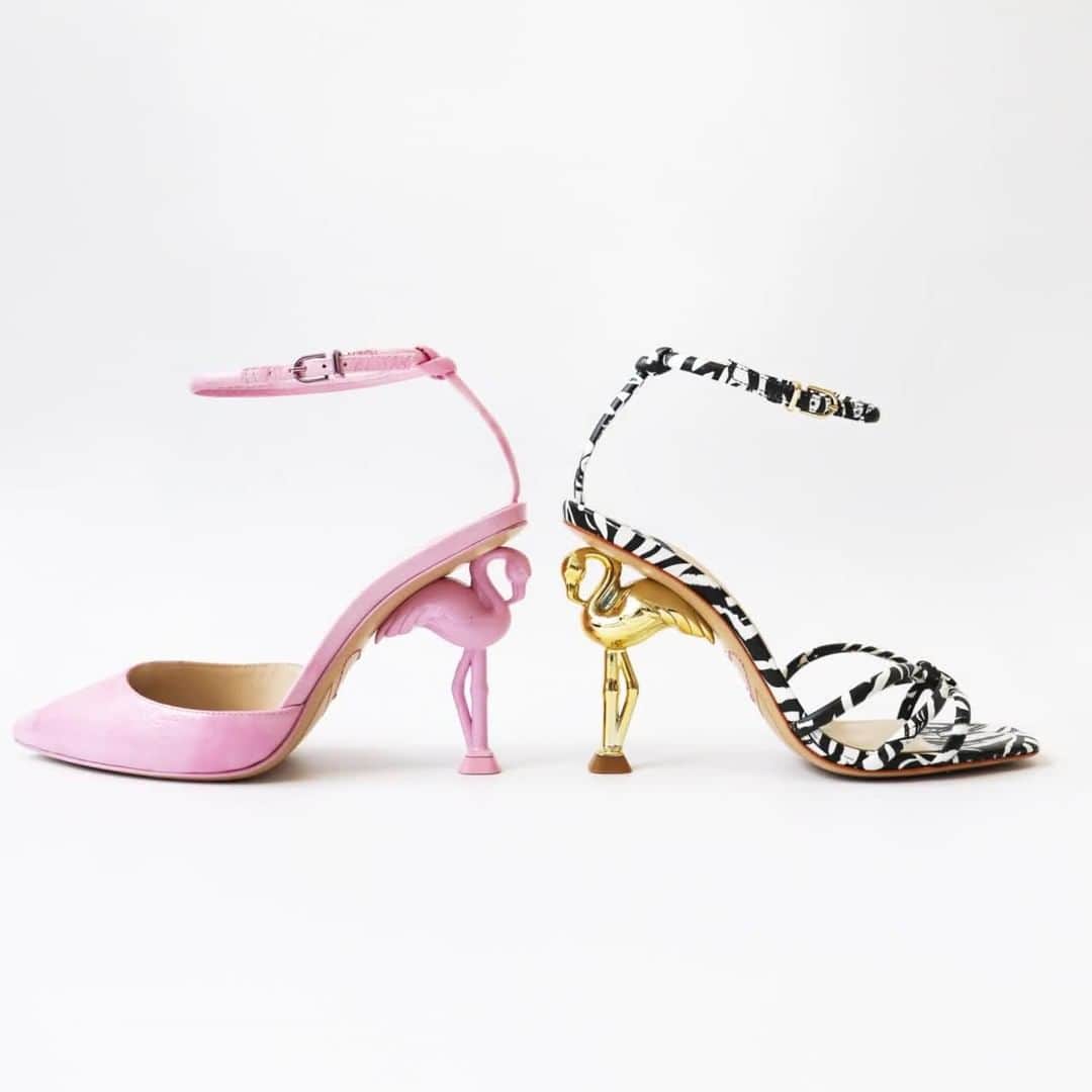 のインスタグラム：「We know...it's IMPOSSIBLE to choose!! Which Flo🦩 are you, 💗🖤 or 💙 ?!  #SophiaWebster #SophiaWebsterFlo」