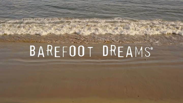 ベアフットドリームスのインスタグラム：「Summer feels featuring Barefoot Dreams 🤍✨」