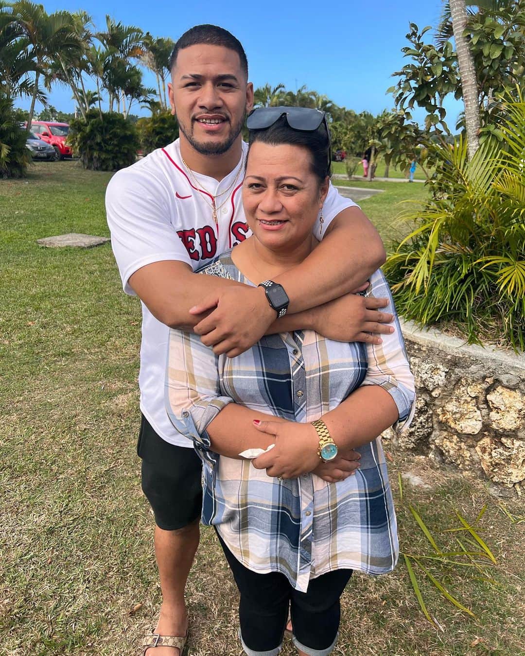アタアタ・モエアキオラのインスタグラム：「ThankYou Jesus🙏finally met my Family after 3year My Why,.F.O.E❤️ Refresh ✅ Recover✅ Sino Laumalie moe meakotoa😂 Neogo pe koe kii taimi nounou kanae fakalata,.kae hange koe lau a 19siana"kanau tuumalie heikai teu toe alu o feinga" Ready To Go Again😤」