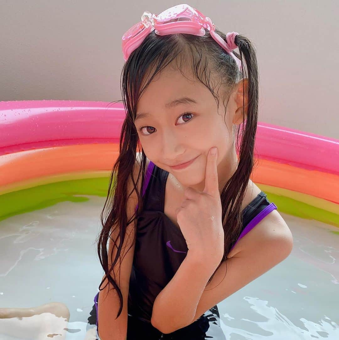 藤林夢さんのインスタグラム写真 - (藤林夢Instagram)「💗藤林 夢💗  🏊‍♀️バタフライが得意な💓夢💓 でも‥お家🏡のプ〜ルでも大喜び🤣💕💕✨✨✨  ♡ ♡ ♡  #藤林夢#夢#ゆめ#yume#沖縄#okinawa#osaka#girl#女の子#jsガール#小学生#model#小学生モデル#ジュニアモデル#ティーンズモデル#可愛い#大好き#pink#love#stamagafille#スタマガフィール#専属モデル#pretty#cute#最強#小学5年生#idol#親投稿#親管理#💗」7月19日 12時04分 - yumemama.mini