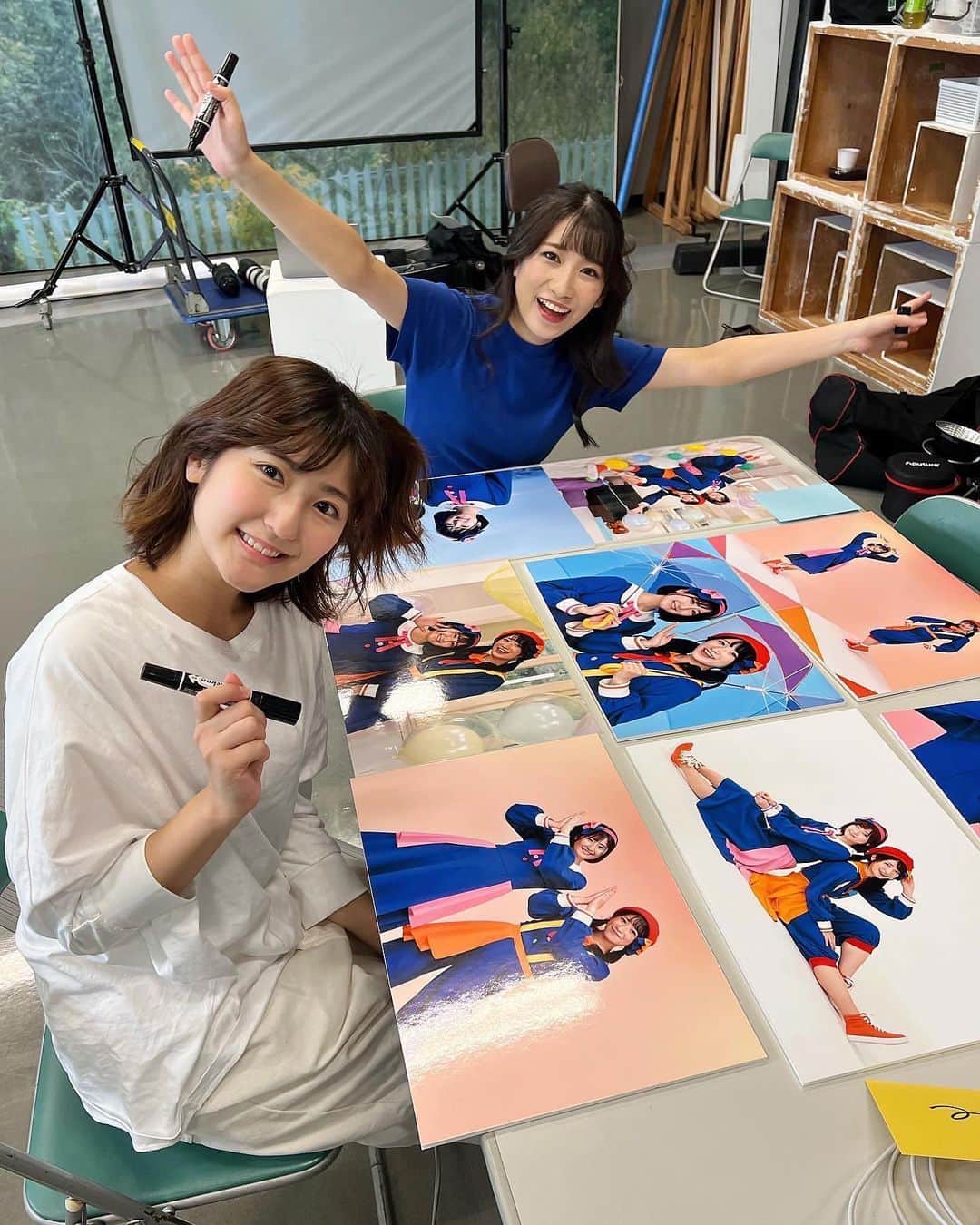 加藤一華のインスタグラム：「. ＼今日より開催！✨／  タワーレコード新宿店にて 7月19日〜8月1日まで ボンボンアカデミーの 衣装＆パネル展を開催中！🌈  先日、二人でパネルにサインや メッセージを書いてきたよー！ 店頭に飾るPOPなども💫  抽選でサイン付きパネルの プレゼントキャンペーンもあるので ぜひご参加ください☺🎁️🤍 (サインだけじゃなくて、 メッセージとかイラストも書いてる🤣w)  初期の頃からながーく 頑張ってくれていた歴代衣装や、 きっと見たことある小物たちも 登場してるのでぜひ行ってみてね💖 当時の努力の結晶見れます🤭🌟  ▼詳細こちら💁🏻‍♀️ https://www.kingrecords.co.jp/cs/t/t13228/  #タワーレコード #towerrecords  #いちなる #ボンボンアカデミー #タワーレコード新宿店  #まじで高校生のときからCD買いに行ってたし #衣装展とかも見たりしてたなぁ #そこにまさか自分達が🥹🥹 #胸アツなのです。」