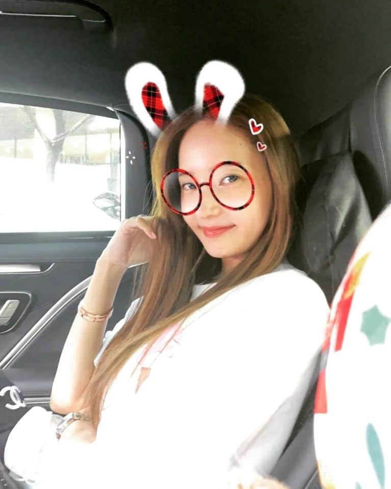 ハン・チェヨンさんのインスタグラム写真 - (ハン・チェヨンInstagram)「Hi 👋 👋」7月19日 17時47分 - han_chae_young_