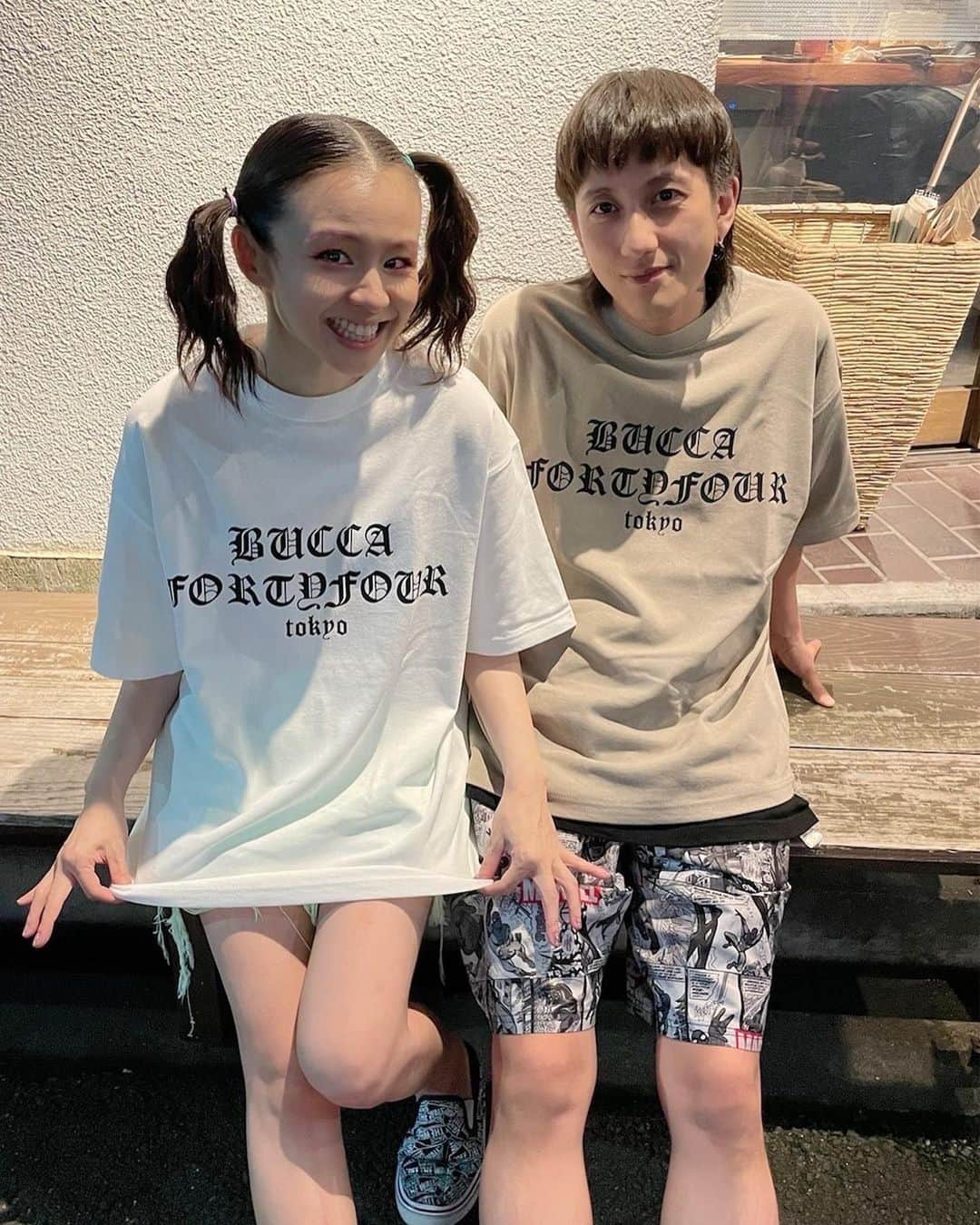 BUCCA 44さんのインスタグラム写真 - (BUCCA 44Instagram)「【misonoさん・Nosukeさんご着用◎】 人気の「クロム 」Tシャツを misonoさん(@misono_koda_official )Nosukeさん(@nosukedrummer )にご着用いただきました！ ありがとうございます！ ご夫婦でペアルック素敵ですね　👏 とってもお似合いです◎嬉しいです😆🌈 　 #bucca44 #ブッカフォーティーフォー #tko木下#misono #nosuke」7月19日 20時37分 - bucca44_official