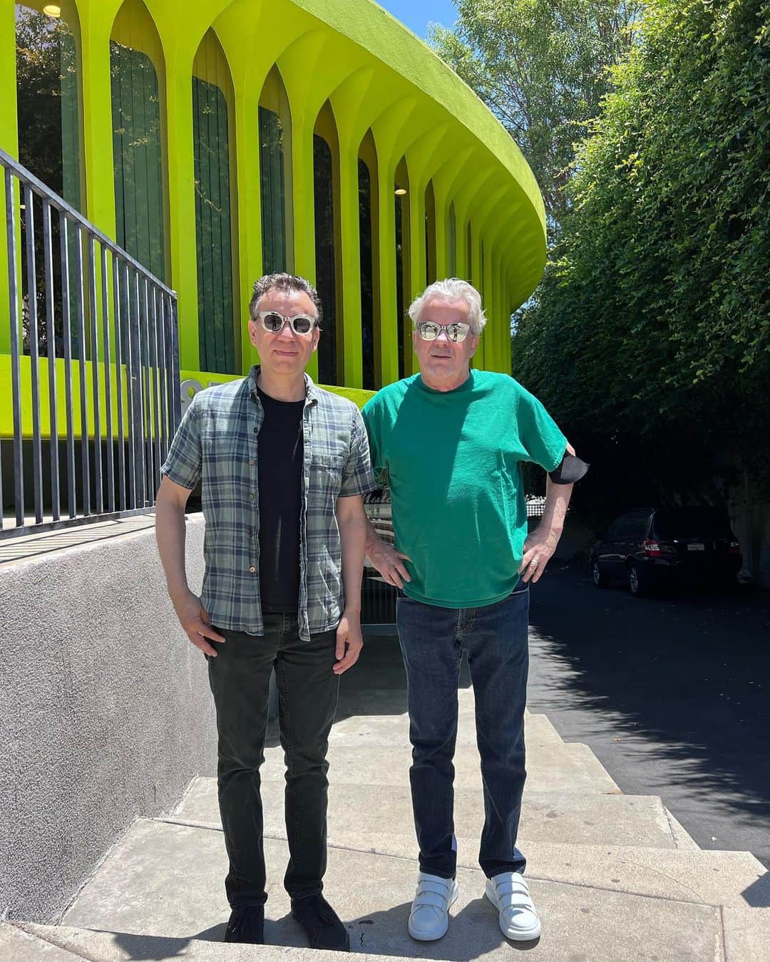 フレッド・アーミセンのインスタグラム：「Ready to take on the sun in the Mutato V2’s! @mothersbaugheyewear @markmothersbaugh」