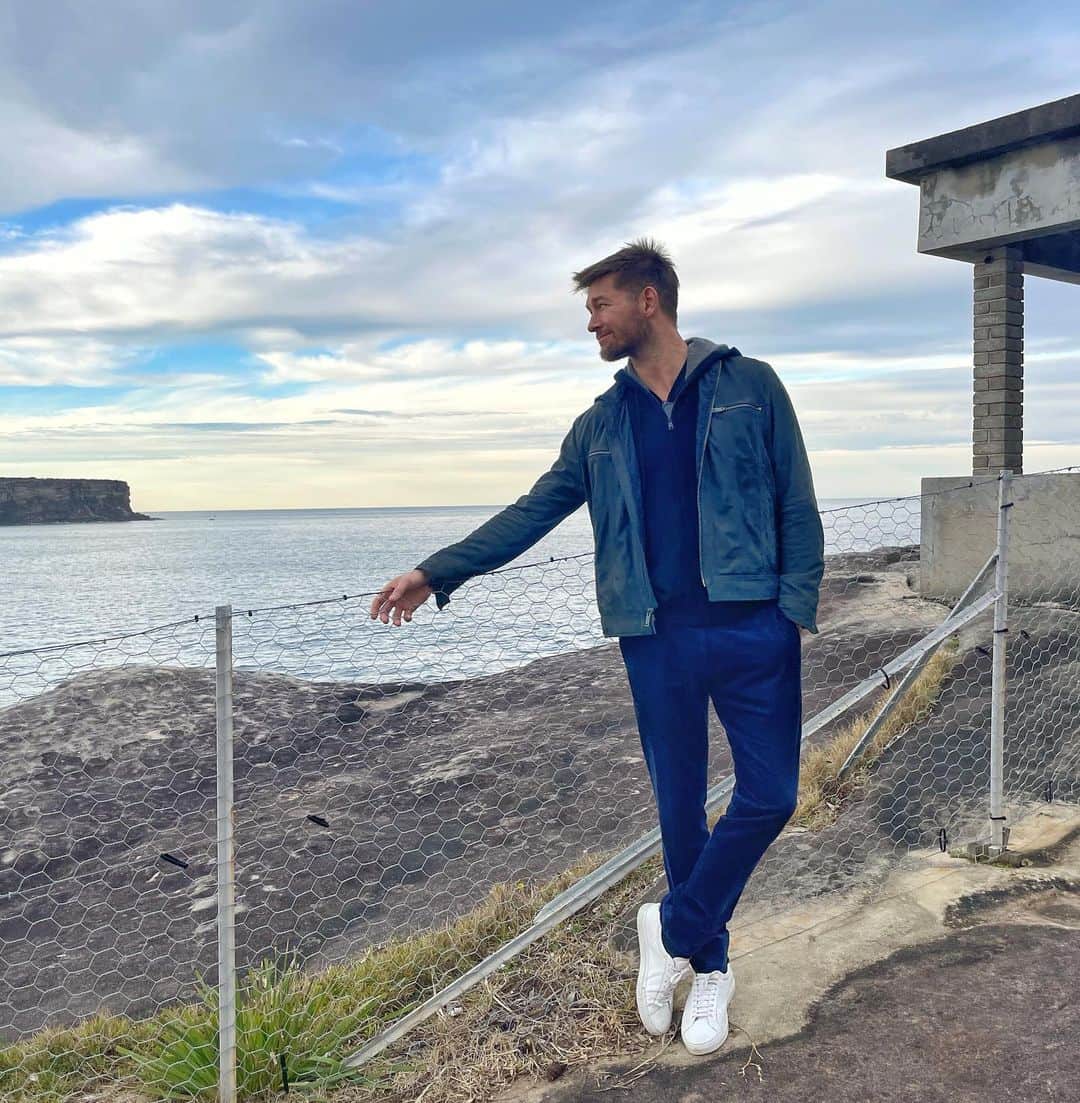 Derek Kaplanさんのインスタグラム写真 - (Derek KaplanInstagram)「Sydney .. beautiful seas, dreamy skies and sunsets 😍, endless rain (and cold Lol) plus friendships’  that will last my lifetime 🙏  *Last image artwork by artist: Louisa Bufardeci titled ‘Ground Plan’ .. world map by population, not by geographical size, made me think .. (viewing at Museum of Contemporary Art Australia).」7月20日 12時01分 - derekkaplanart
