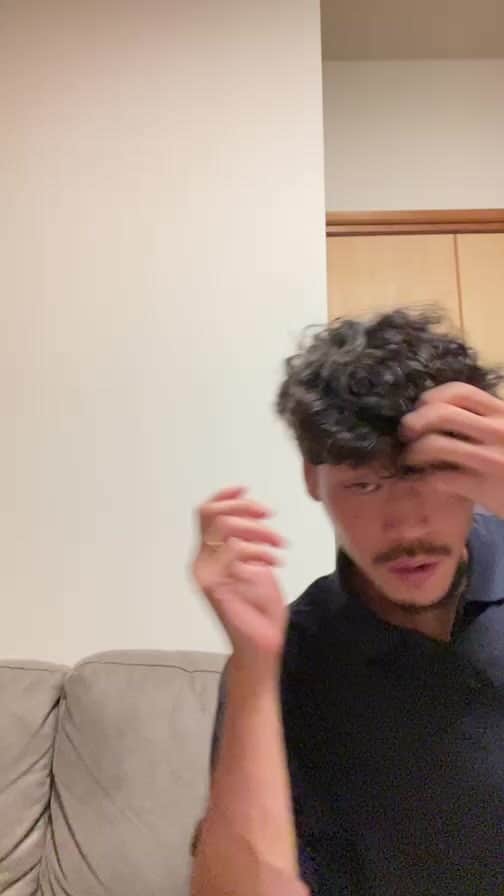 長谷川惠一のインスタグラム：「【トレーニングジムオープンのお知らせ】  最初に出てくるのは弟夫妻です🤣  --------------------------------------------------  一緒に働いてくれる仲間を募集してます💁‍♂️  ご興味ある方は下記サイトへ履歴書を送付してください📩  https://keiichi-hasegawa.com/recruit/  ジムやトレーニングイベント、トレーナー募集の詳細については、また改めて告知させていただきます🙋‍♂️  [アシスタントスタッフ] @tomoya_0422  @steph_0928_   #アンドケイイチ」