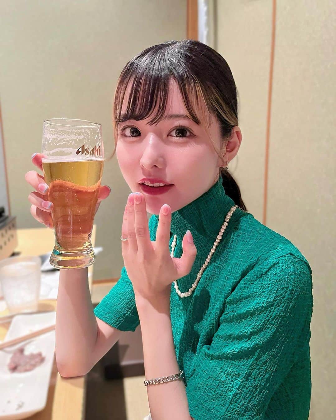 sarimaru(国木田さりまる)のインスタグラム：「ストーリー載せたら好評だったので…🍻♡ すぐ顔赤くなるけど頑張れます 生ビールが大好きです🤭」