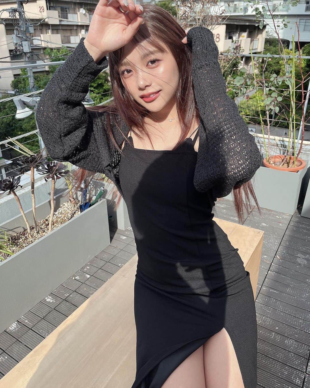 福丸雛のインスタグラム：「携帯壊れて写真がなくなった🥲今日はレッスン後に美容室行ってきた！風強かったね🍃」