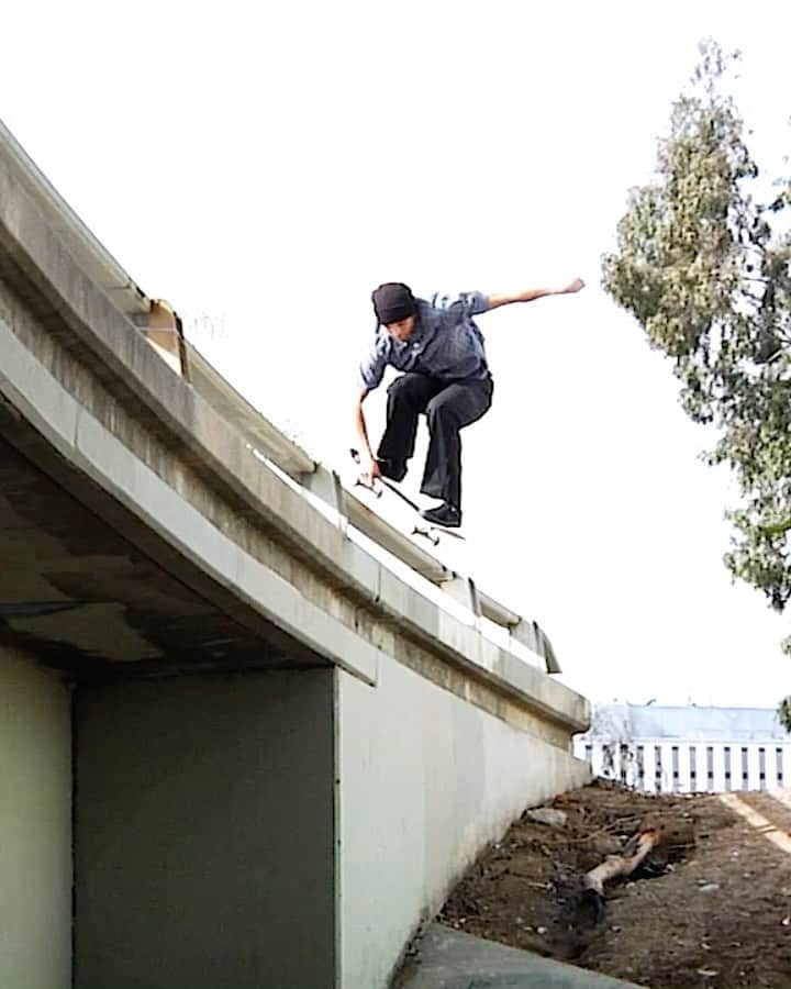 スラッシャーのインスタグラム：「👉🏾 @ryantownley’s PATTERN part for @welcomeskateboards is now playing on our YouTube channel 📺」