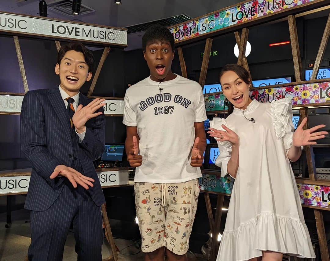 アイク・B・ヌワラのインスタグラム：「収録終わったで〜♪ 放送詳細分かり次第投稿するね☺  #Lovemusic」