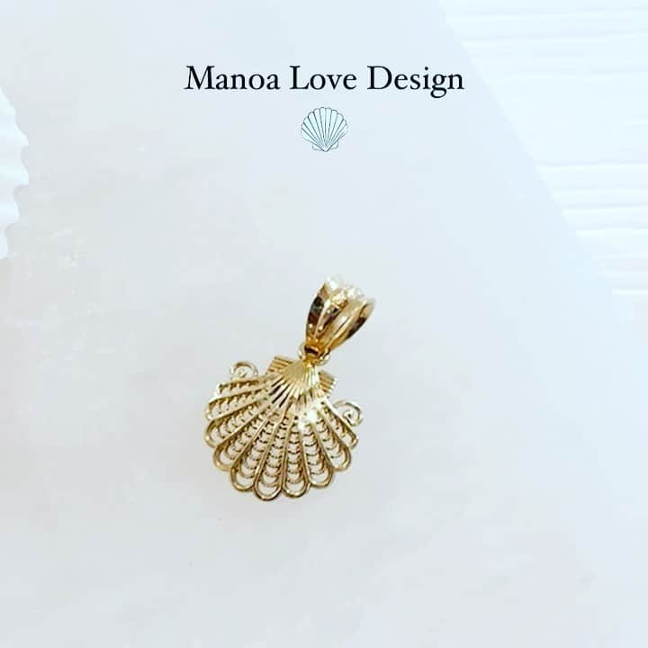 Manoa Love Design Hawaiiのインスタグラム：「Vintage shell✨  一点物ビンテージシェル✨  #manoalovedesign #vintagejewelry#shelljewelry #jewerlyaddict #waikiki#waikikibeach#oahuisland #sandiegocalifornia #oceansidecalifornia #miamiflorida #manhattanbeach #kaimanabeach マノアラブデザイン#シェル#ワイキキビーチ#サンディエゴ #ハワイライフ #ハワイ情報 #夏威夷 #하와이여행 #ジュエリーショップ#ビンテージジュエリー #アンティークジュエリー」