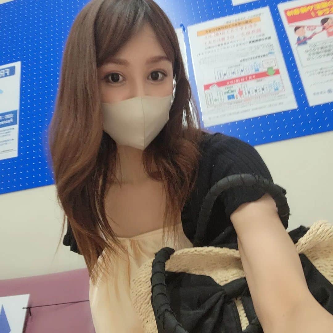 今藤霧子のインスタグラム：「マスク😷 I wonder if life without a mask will return」