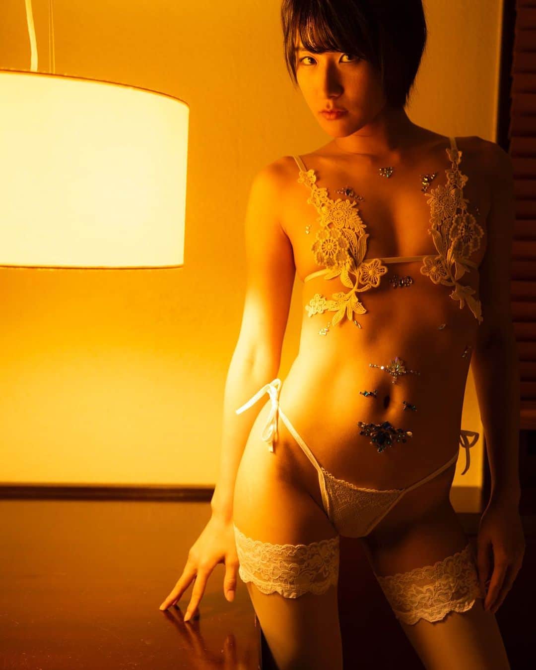 来栖うさこさんのインスタグラム写真 - (来栖うさこInstagram)「おやすみ水着  影が似合う?おんな🤨🤨🤨  ・‥…━━ﾟ+.━★・‥…━━.+ﾟ #愛媛県産グラドル #グラビア #ショートカット女子 #model #cosplayer #japan #水着 #bikini」7月21日 23時58分 - kurusu_usako