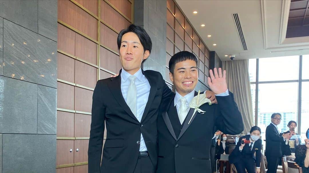 大橋海人さんのインスタグラム写真 - (大橋海人Instagram)「最高の結婚式でした。 妹をよろぴく @akihito_ohba  @kailiohashi  おめでとう🌹」7月22日 0時28分 - kaitoohashi