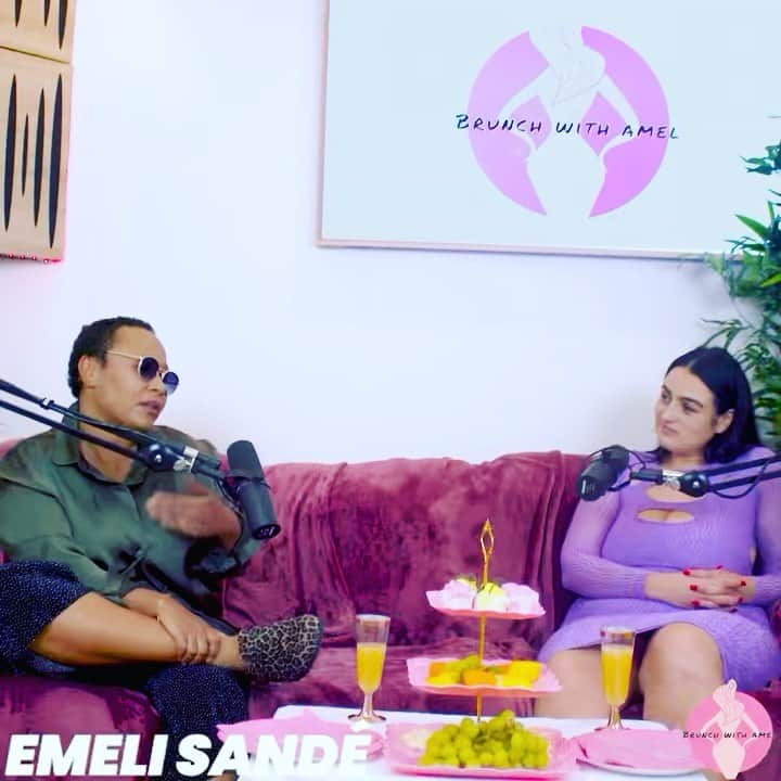 Emeli Sandéのインスタグラム：「Thank you so much to @officialamel @brunchwithamel for having me! 🍇💜🥂 Loved speaking about my journey in the industry with you and comparing notes! 📝📝 ….and of course opening the Sande school of music!! ☺️ 🎶🎶  Full interview on YouTube (link in bio)」